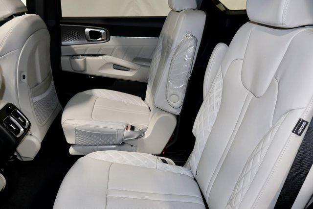 new 2025 Kia Sorento Hybrid car, priced at $44,330