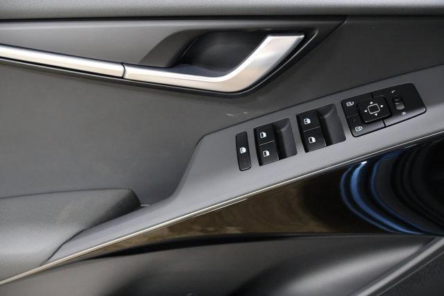 new 2025 Kia Niro EV car, priced at $34,970