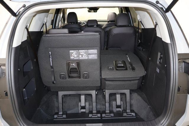 new 2026 Kia Carnival Hybrid car, priced at $51,285