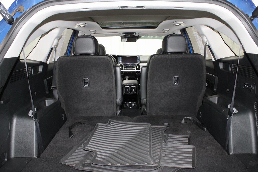used 2022 Kia Sorento car, priced at $25,651