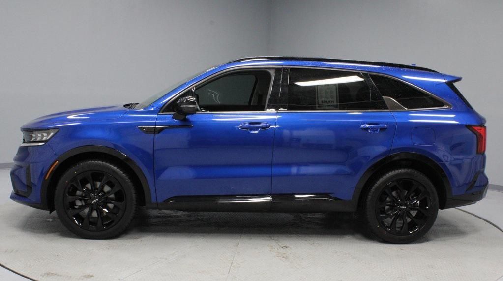 used 2022 Kia Sorento car, priced at $25,651
