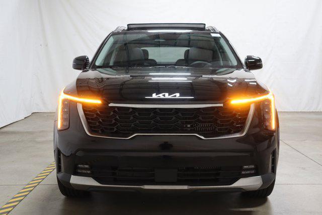 new 2025 Kia Sorento Hybrid car, priced at $39,690