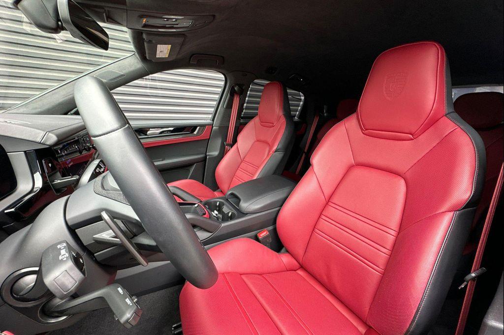 used 2024 Porsche Cayenne car