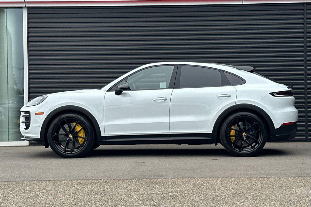 used 2024 Porsche Cayenne car