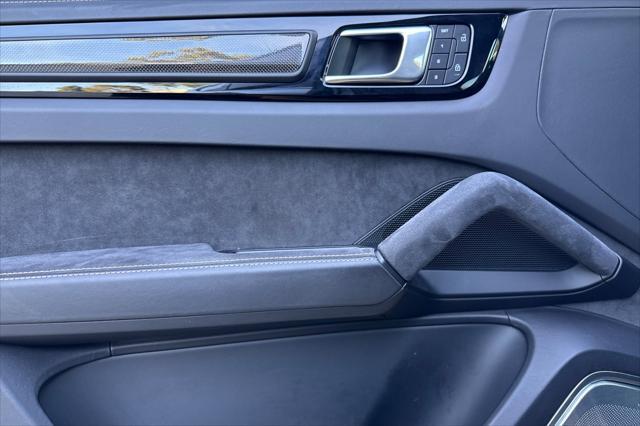 used 2023 Porsche Cayenne car
