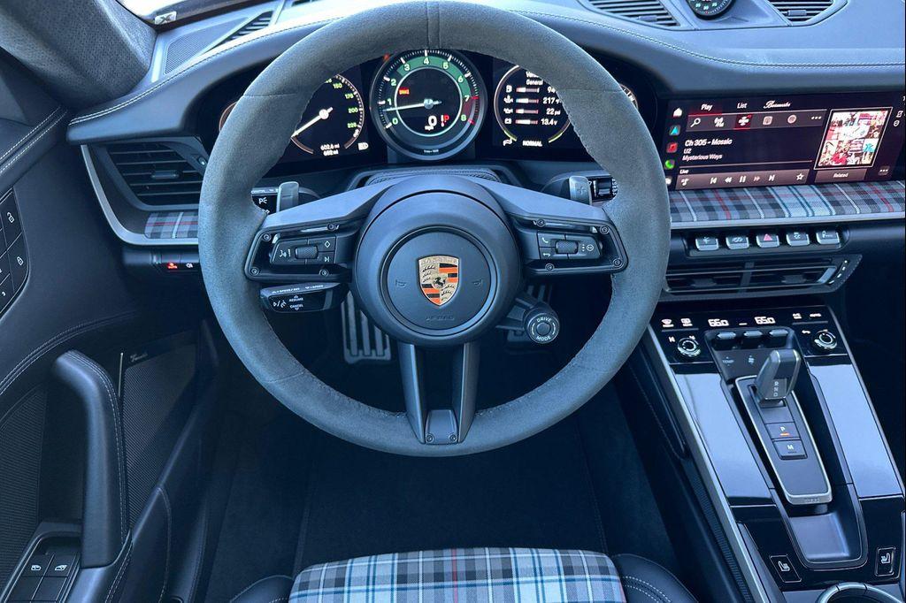 used 2025 Porsche 911 car