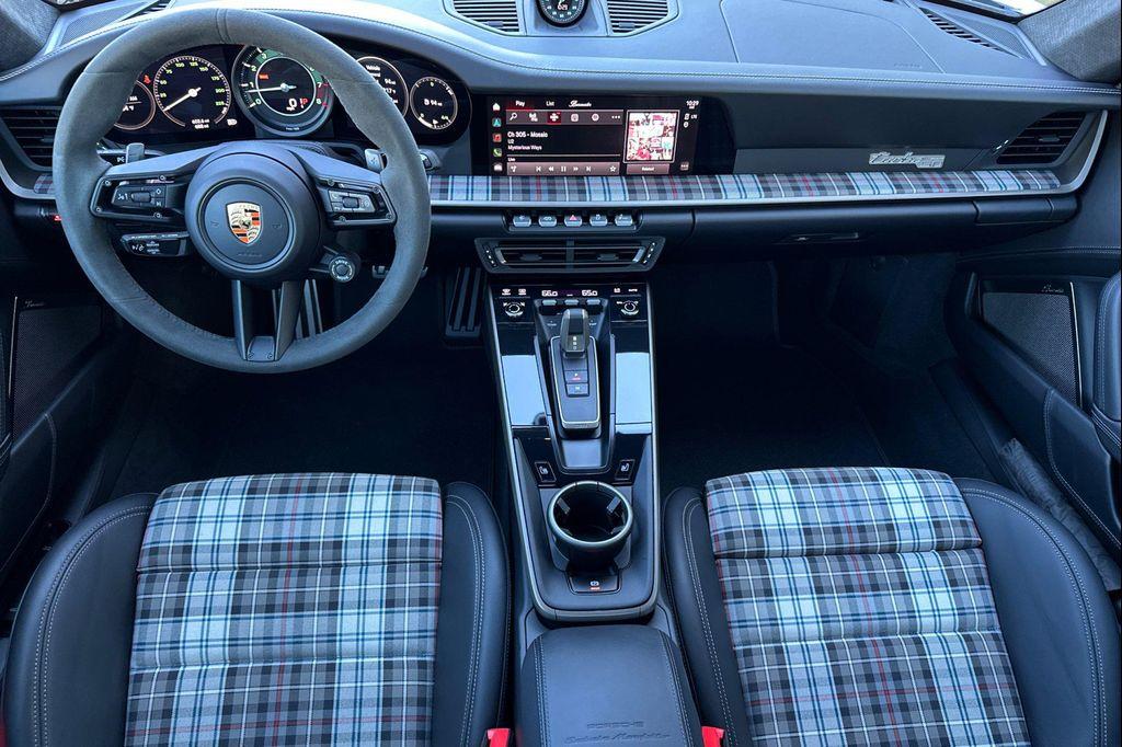 used 2025 Porsche 911 car