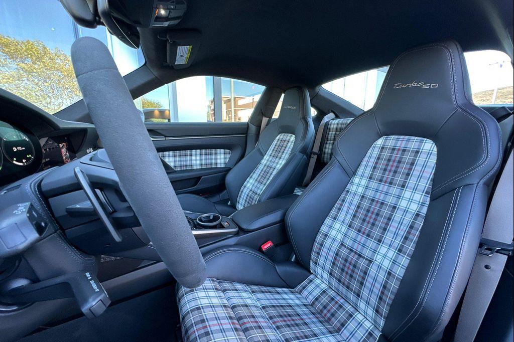 used 2025 Porsche 911 car
