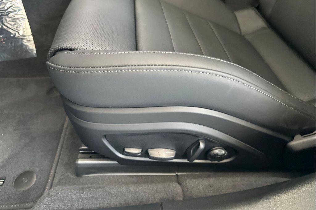 new 2025 Porsche Panamera car, priced at $132,585