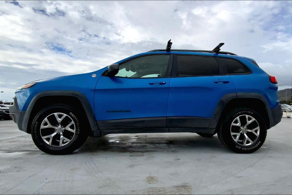used 2017 Jeep Cherokee car, priced at $15,744