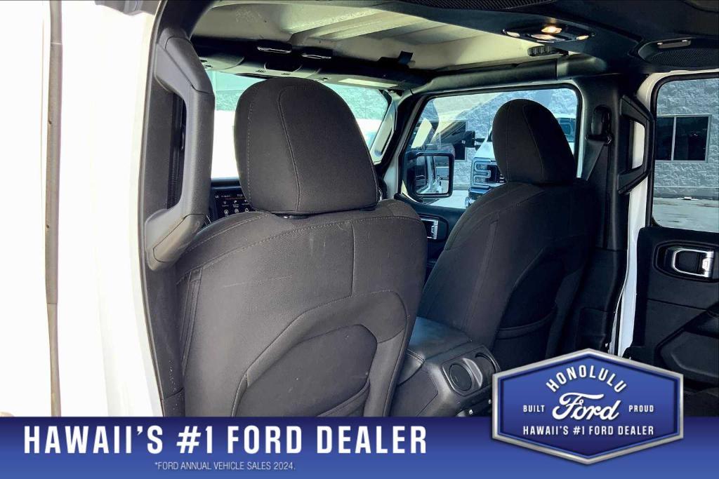 used 2023 Jeep Gladiator car, priced at $35,182