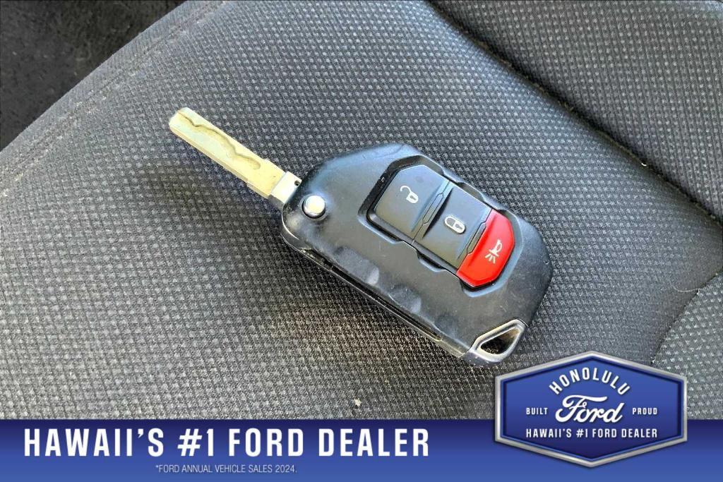 used 2023 Jeep Gladiator car, priced at $35,182