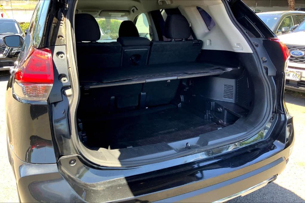 used 2018 Nissan Rogue car, priced at $16,266