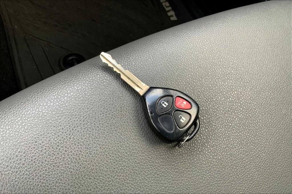 used 2015 Toyota 4Runner car, priced at $27,424