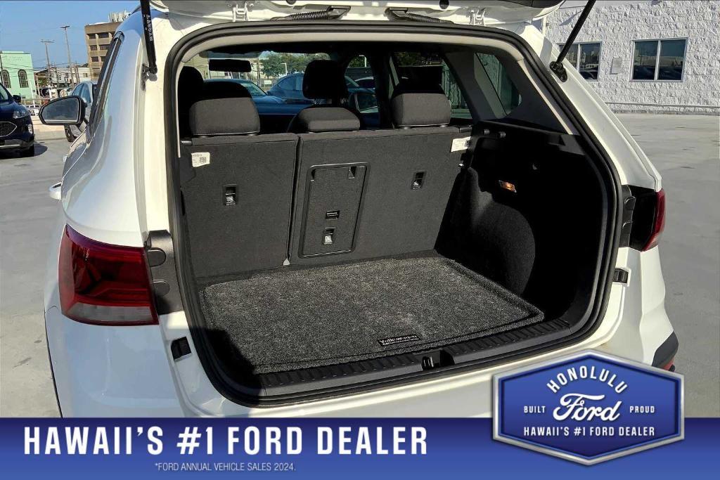 used 2022 Volkswagen Taos car