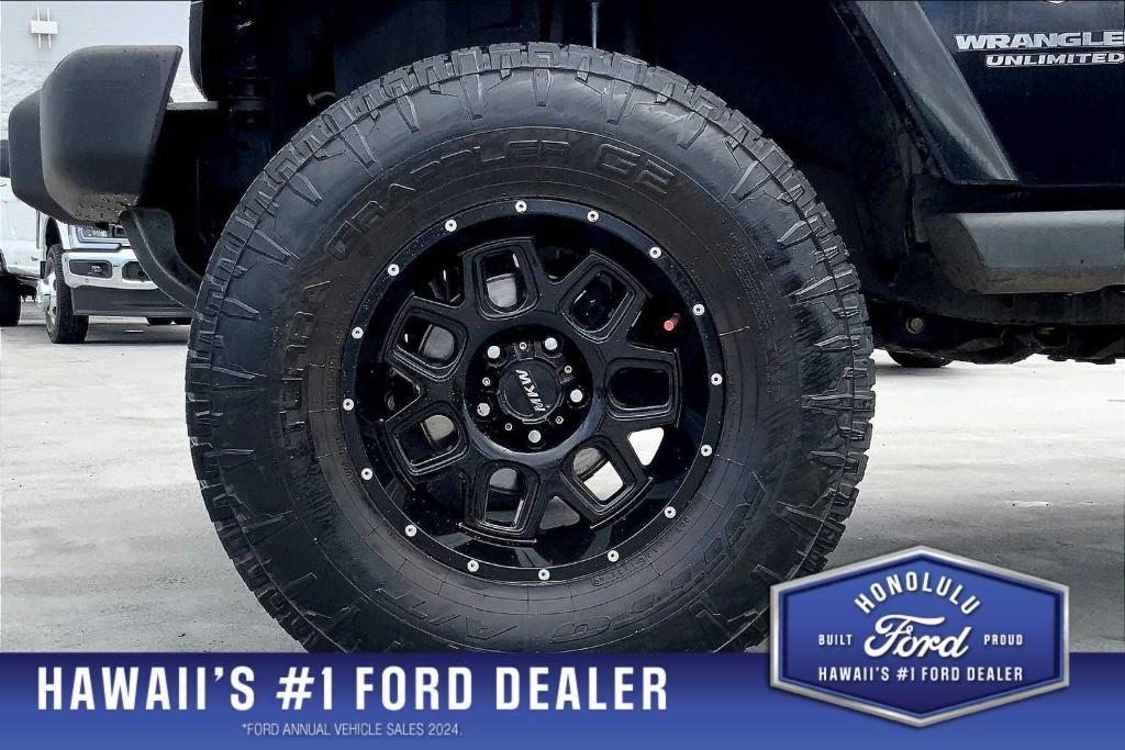 used 2013 Jeep Wrangler Unlimited car, priced at $19,252