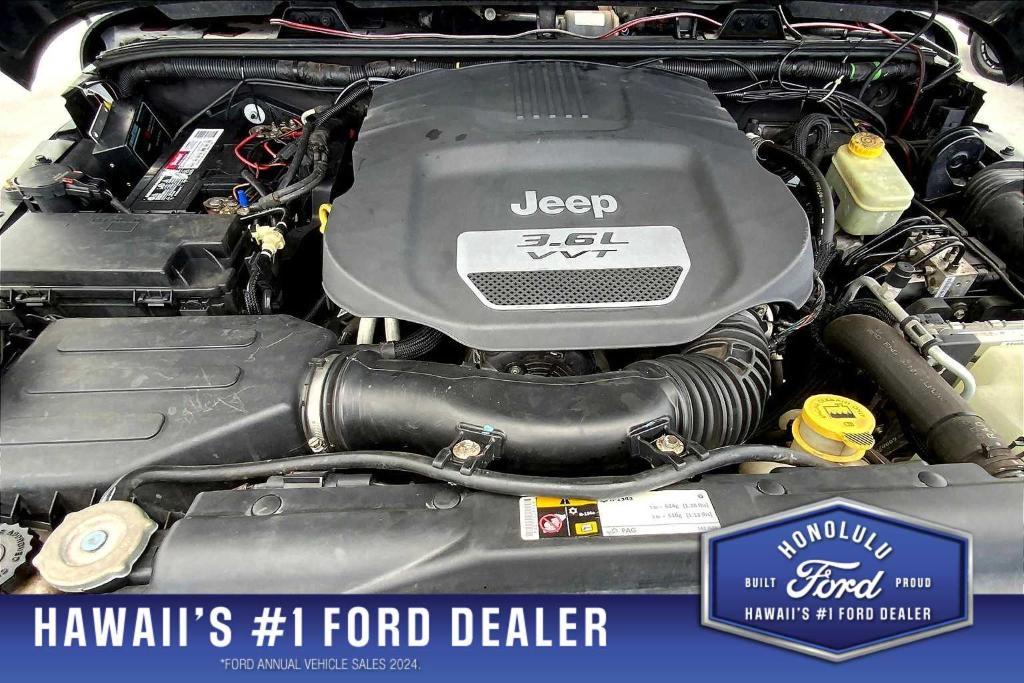 used 2013 Jeep Wrangler Unlimited car, priced at $19,252