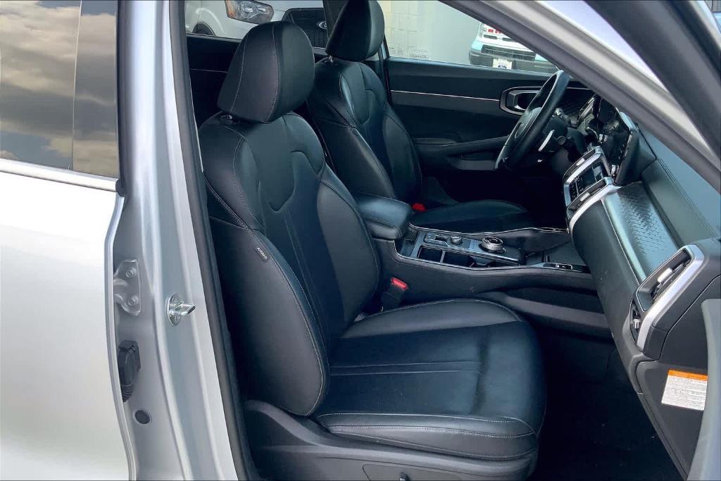used 2023 Kia Sorento Hybrid car, priced at $28,457