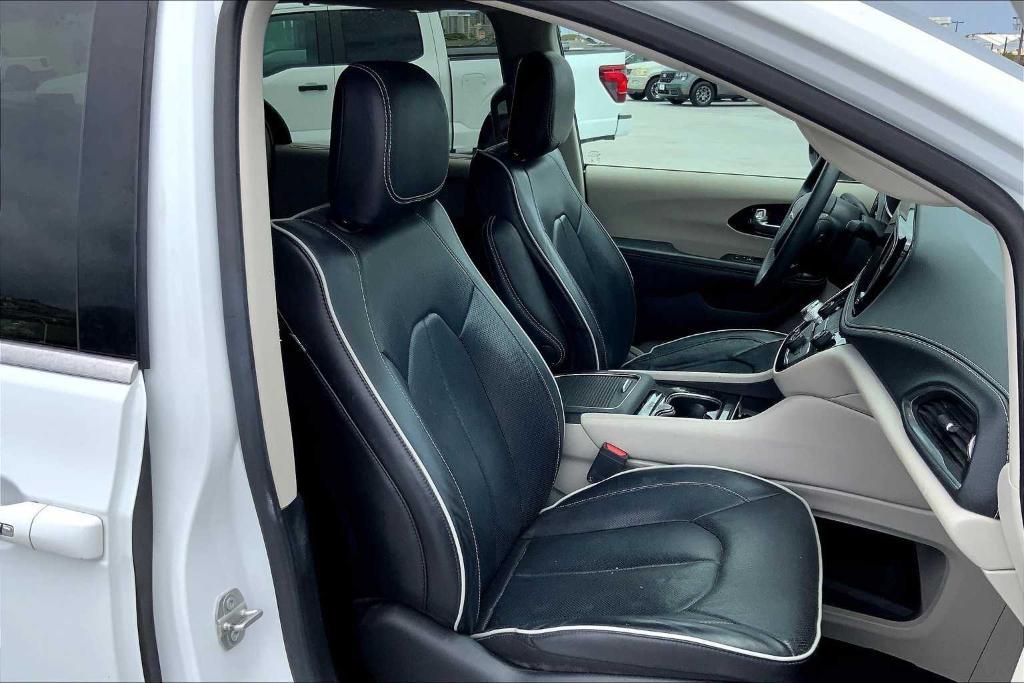 used 2023 Chrysler Pacifica car, priced at $30,732