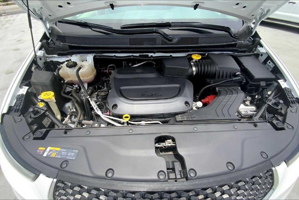 used 2023 Chrysler Pacifica car, priced at $30,732