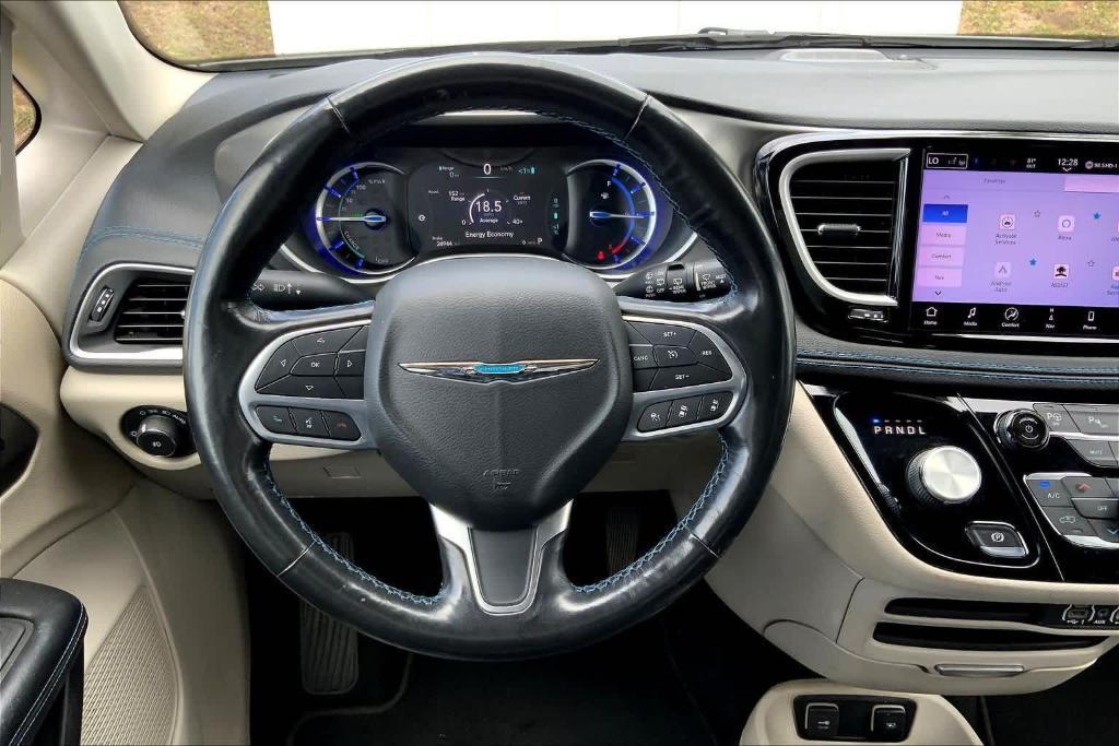 used 2021 Chrysler Pacifica Hybrid car, priced at $28,194