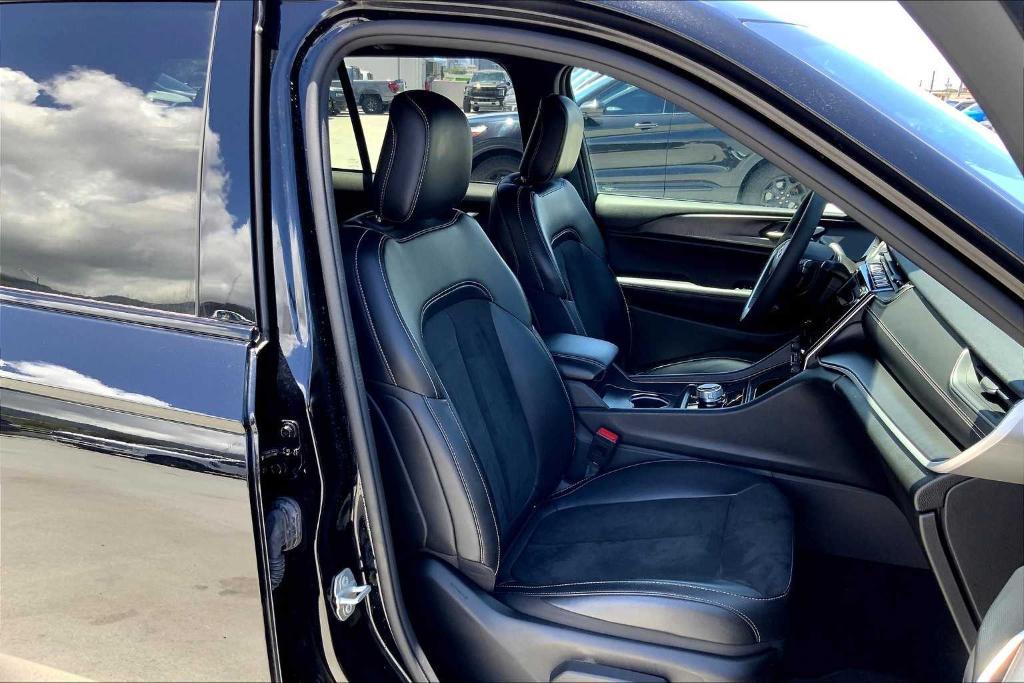 used 2024 Jeep Grand Cherokee car, priced at $39,700