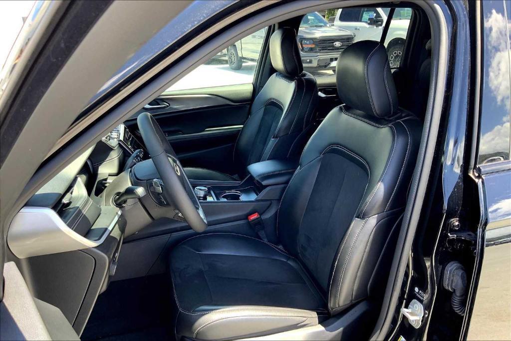 used 2024 Jeep Grand Cherokee car, priced at $39,700