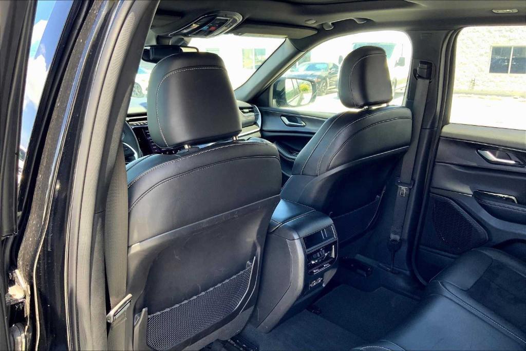 used 2024 Jeep Grand Cherokee car, priced at $39,700