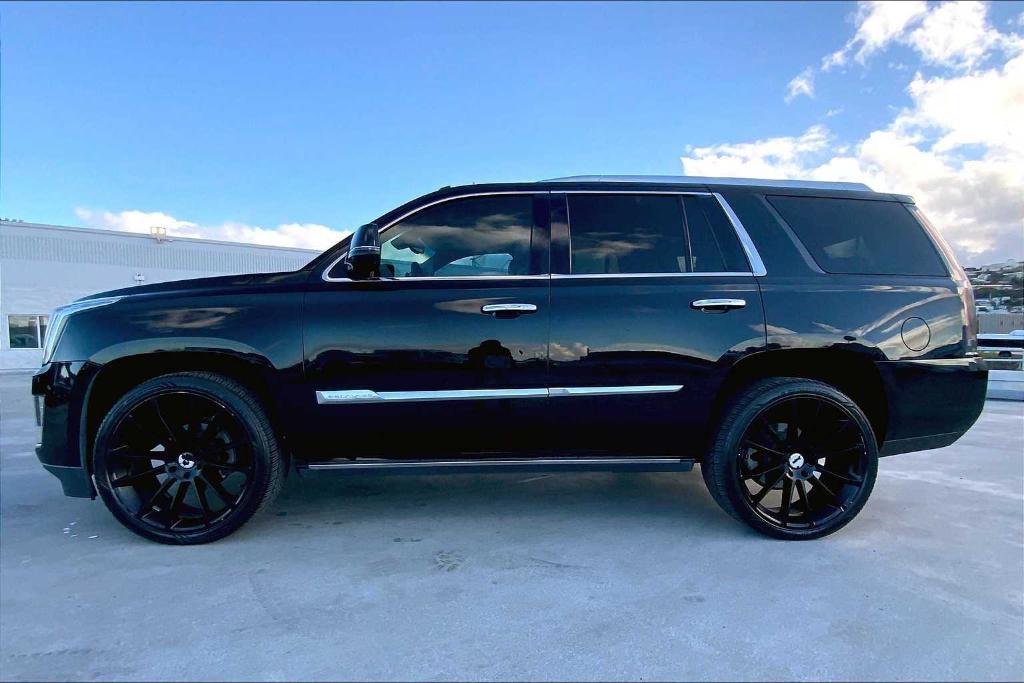 used 2015 Cadillac Escalade car, priced at $32,277