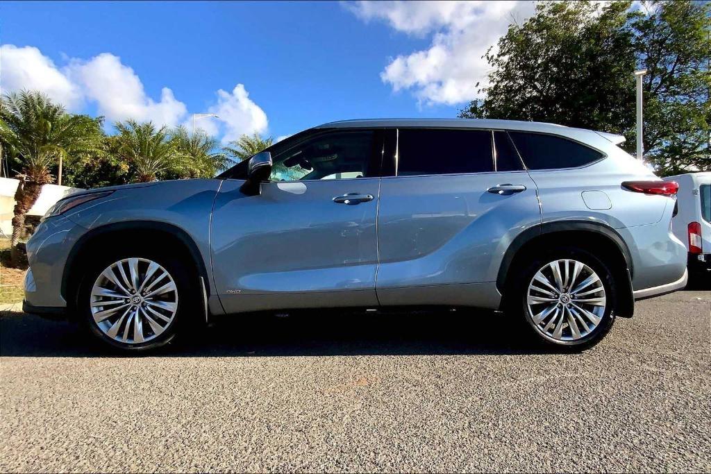 used 2023 Toyota Highlander Hybrid car, priced at $46,611