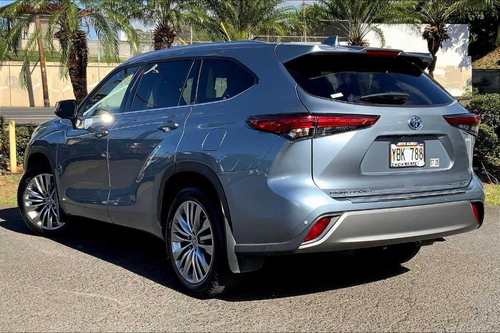 used 2023 Toyota Highlander Hybrid car, priced at $46,611