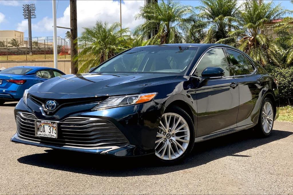 used 2018 Toyota Camry Hybrid car, priced at $21,596