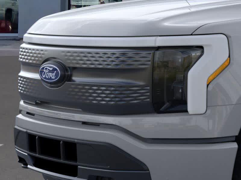 new 2024 Ford F-150 Lightning car