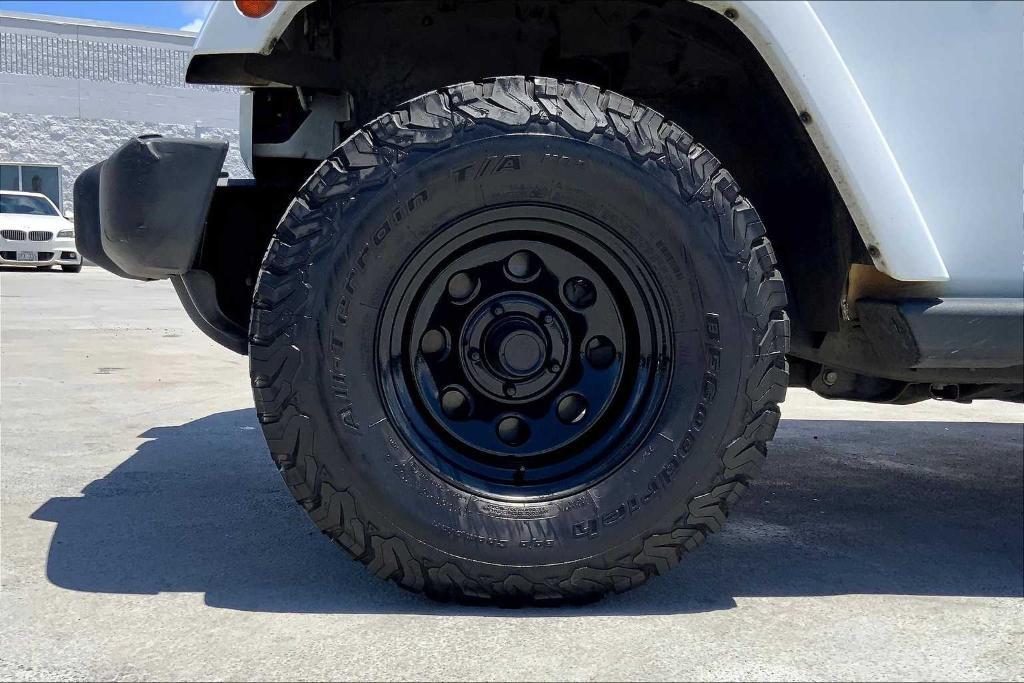 used 2015 Jeep Wrangler Unlimited car, priced at $20,271