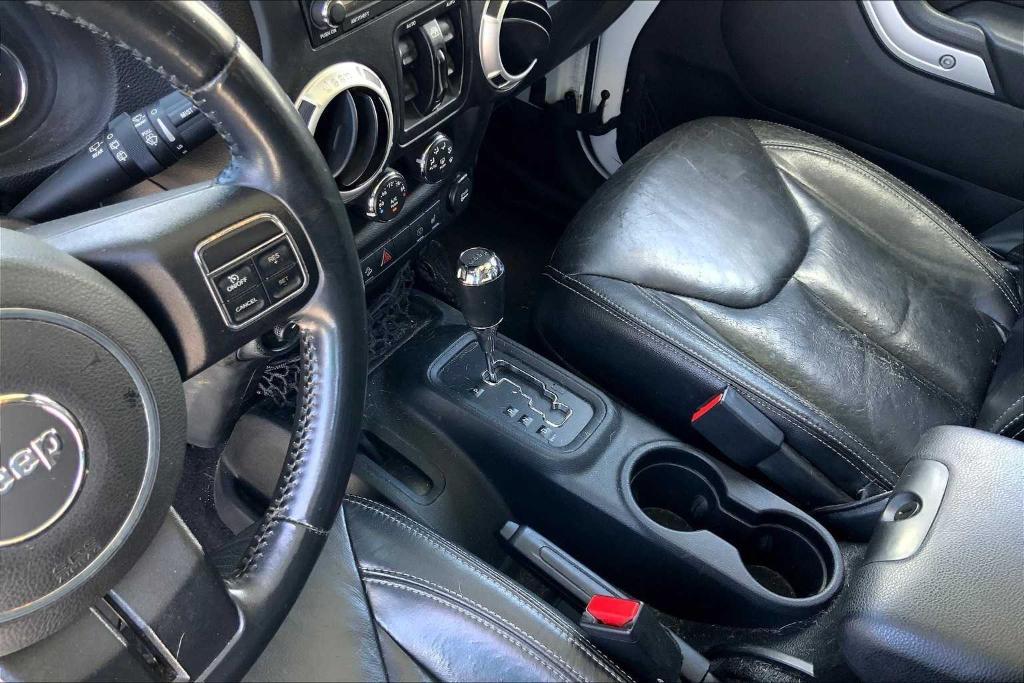 used 2015 Jeep Wrangler Unlimited car, priced at $20,271