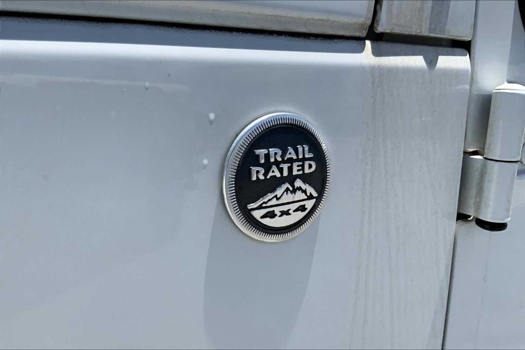 used 2015 Jeep Wrangler Unlimited car, priced at $20,271
