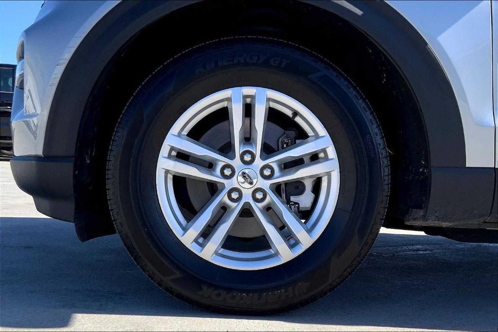 used 2023 Ford Explorer car, priced at $35,252