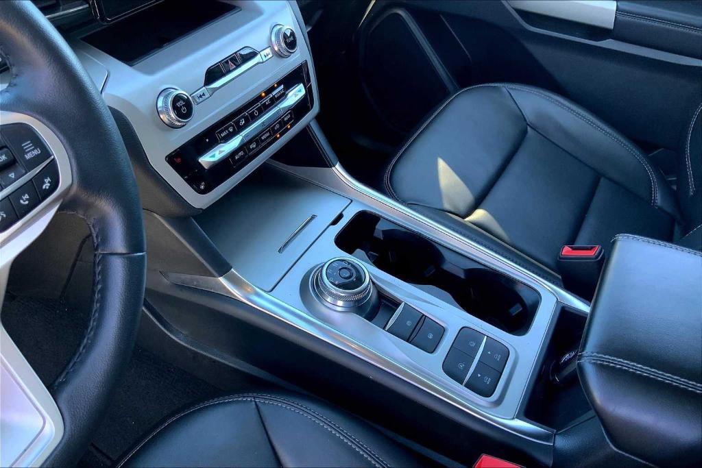 used 2023 Ford Explorer car, priced at $35,252