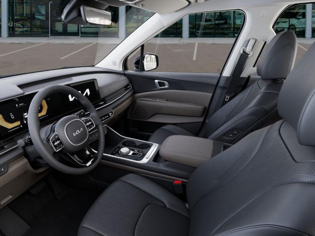 new 2025 Kia Carnival Hybrid car