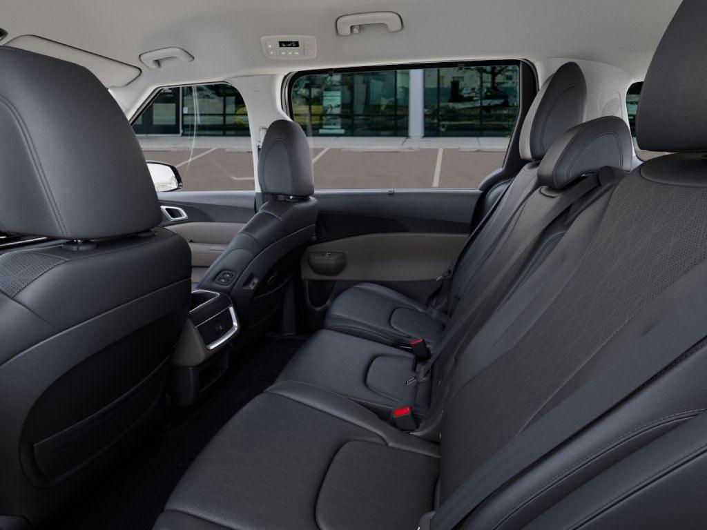 new 2025 Kia Carnival Hybrid car