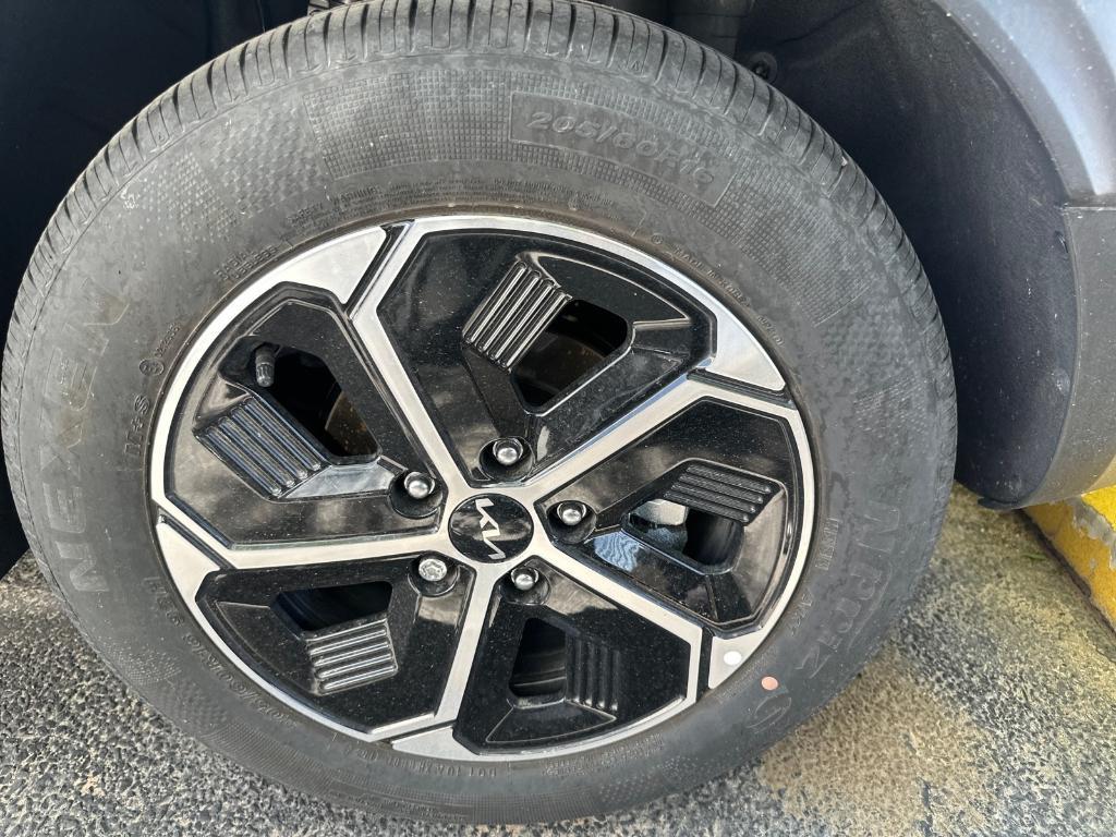 used 2024 Kia Niro car, priced at $24,995