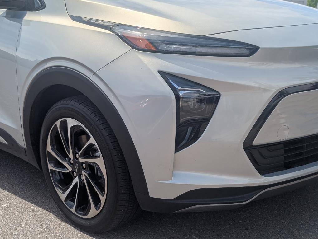 used 2023 Chevrolet Bolt EUV car, priced at $25,394