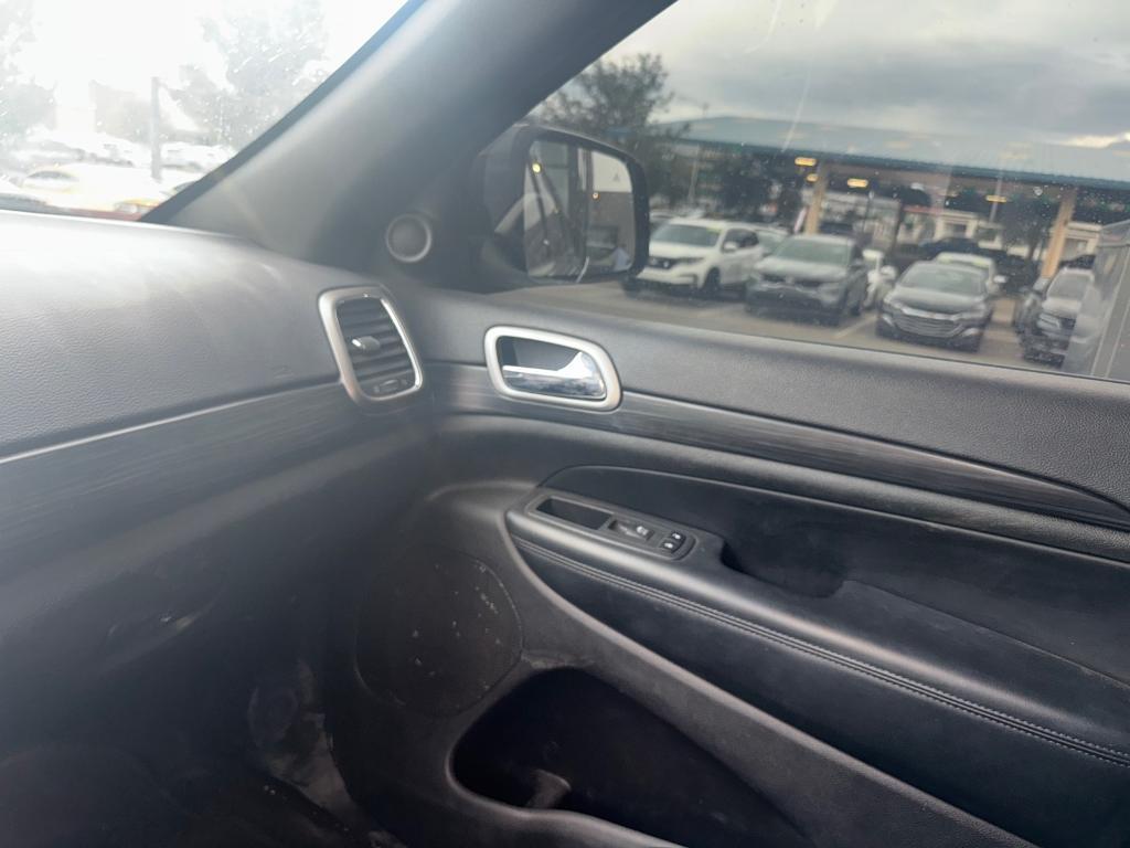 used 2020 Jeep Grand Cherokee car, priced at $22,991