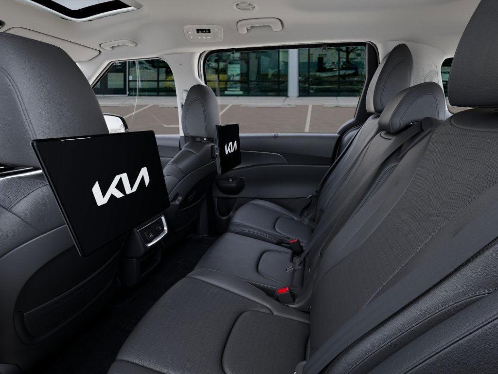 new 2025 Kia Carnival Hybrid car