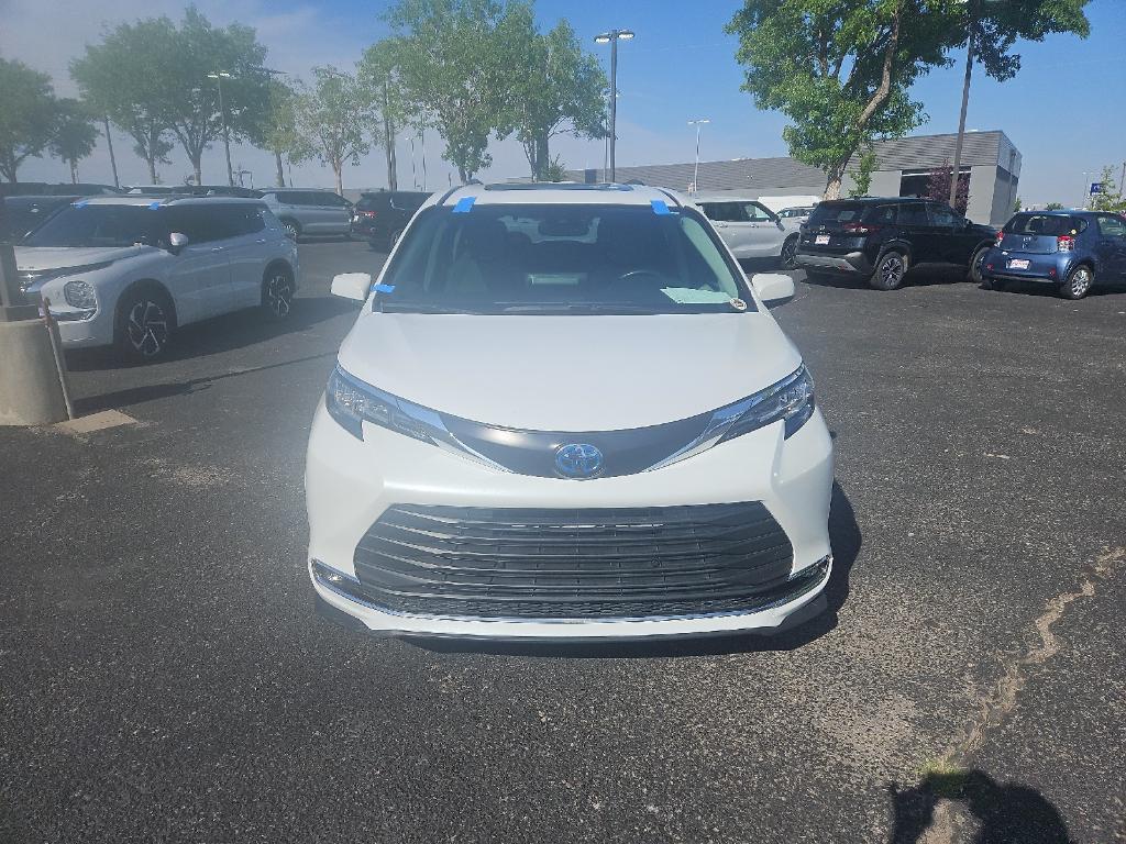 used 2023 Toyota Sienna car, priced at $41,591