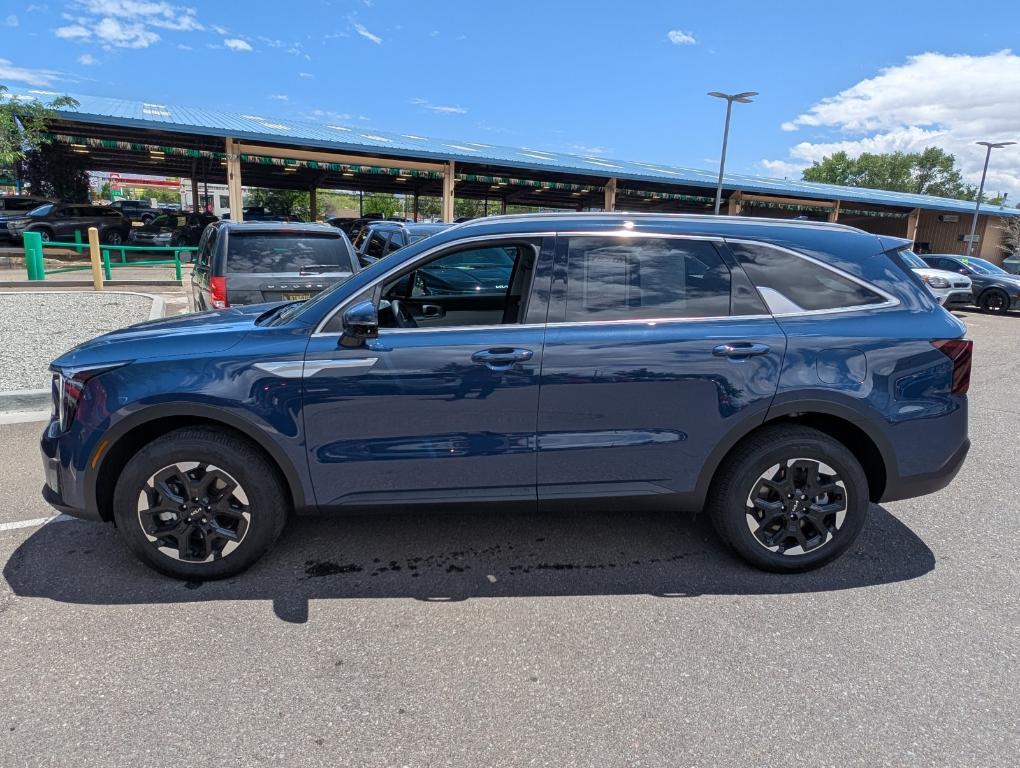 used 2025 Kia Sorento car, priced at $35,393