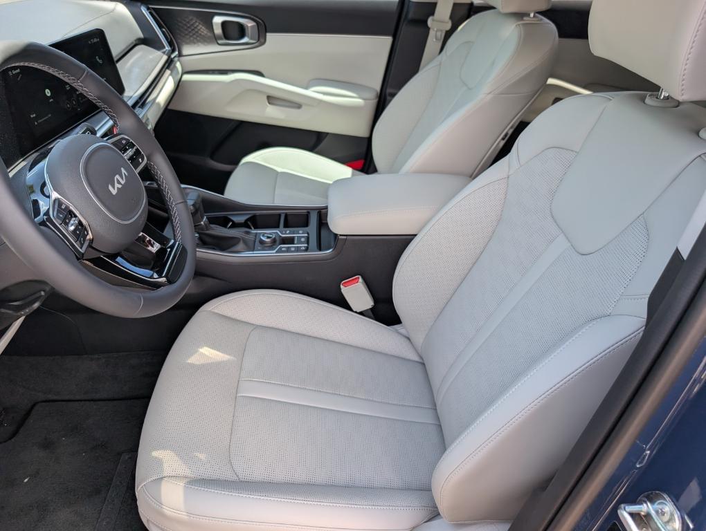 used 2025 Kia Sorento car, priced at $35,393