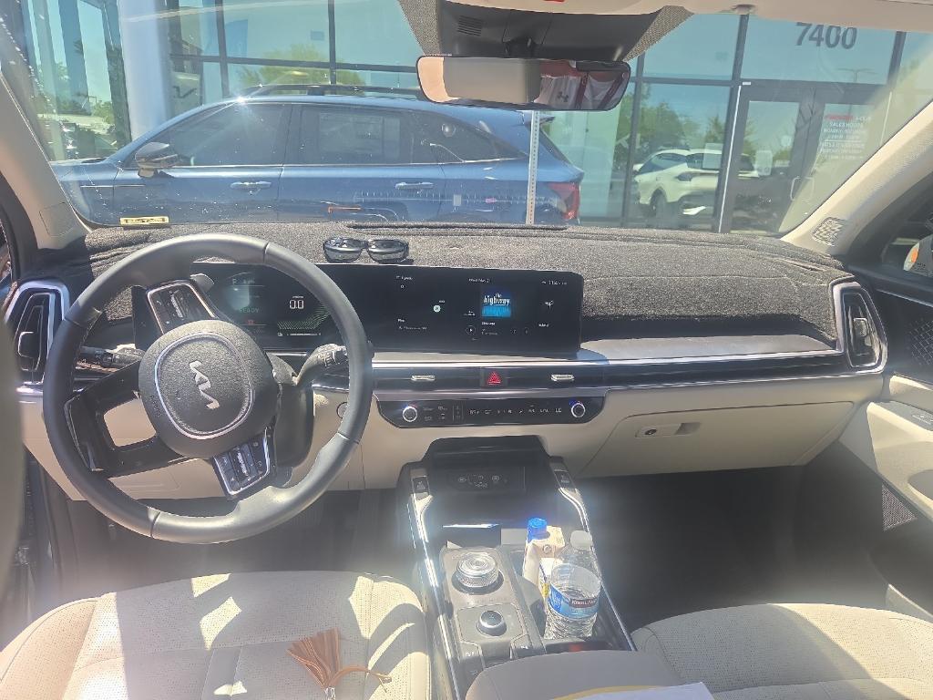 used 2025 Kia Sorento Hybrid car, priced at $37,991