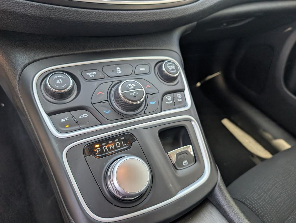 used 2016 Chrysler 200 car, priced at $9,993