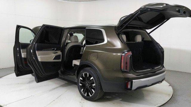 used 2023 Kia Telluride car, priced at $35,892